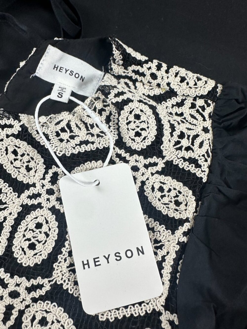 Heyson Embroidered Puff Sleeve Top – Black & Cream – S/M/L – NWT BTS, Work, Fall - Picture 7 of 16